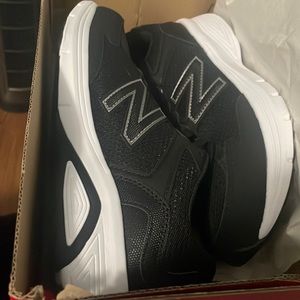 460 V3 New Balance women running shoe.